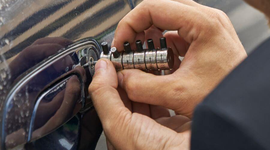 Professional residential roofers in Hood, CA